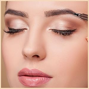 DELINEADOR DE CEJAS 4 PUNTAS A PRUEBA DE AGUA